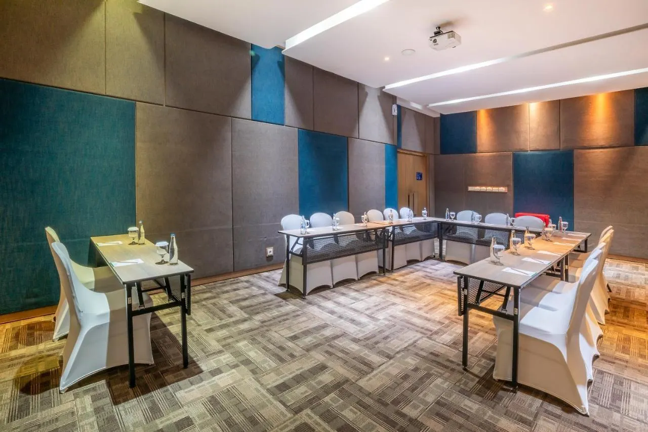 Grand Livio Kuta Hotel Legian